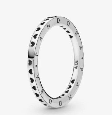 Anello con logo PANDORA e cuori - Biondo Gioielli