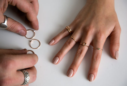 Anello donna in oro rosa CUORI & FRECCE